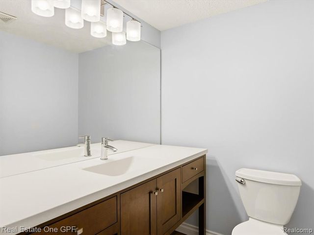 1715 River Road 22, Saint Clair, MI 48079