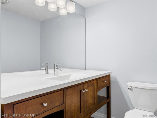 1715 River Road 22, Saint Clair, MI 48079