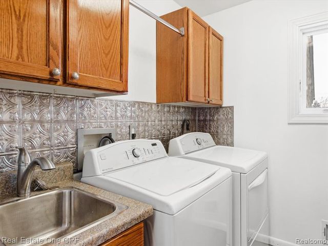 1715 River Road 22, Saint Clair, MI 48079