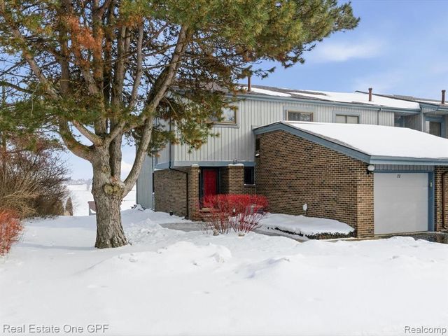 1715 River Road 22, Saint Clair, MI 48079