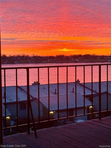 1715 River Road 22, Saint Clair, MI 48079