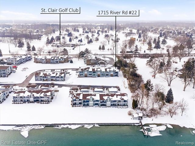 1715 River Road 22, Saint Clair, MI 48079