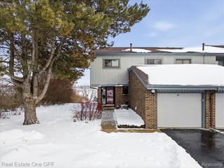 1715 River Road 22, Saint Clair, MI 48079