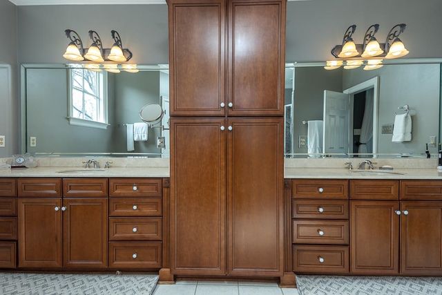 170 HARBOR ISLE CIR N, Memphis, TN 38103