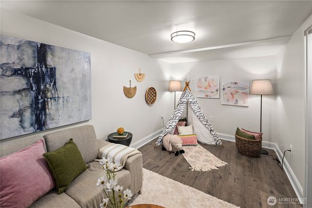 3924 S Pilgrim St, Seattle, WA 98118
