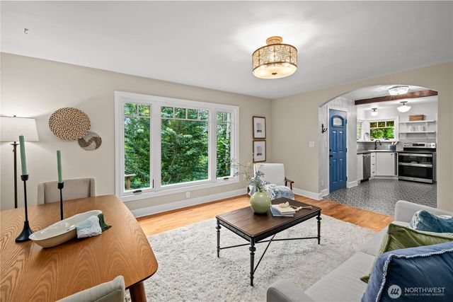 3924 S Pilgrim St, Seattle, WA 98118