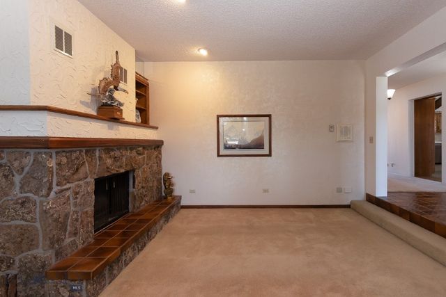 25 Riverside Drive, Bozeman, MT 59715