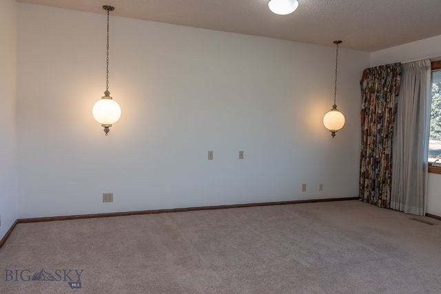 25 Riverside Drive, Bozeman, MT 59715