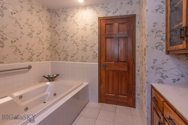 25 Riverside Drive, Bozeman, MT 59715