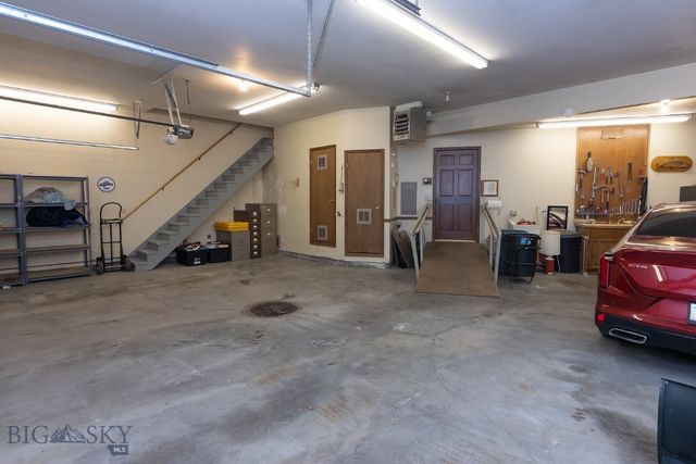 25 Riverside Drive, Bozeman, MT 59715