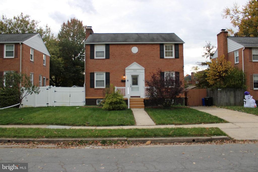 2605 JOHN DR, Parkville, MD 21234