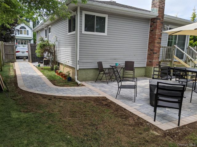 249 Hampton Road, West Babylon, NY 11704