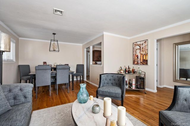 249 Hampton Road, West Babylon, NY 11704