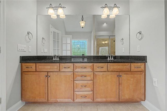 328 Thistlewood Run, Mcdonough, GA 30252