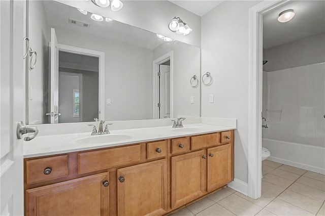 328 Thistlewood Run, Mcdonough, GA 30252