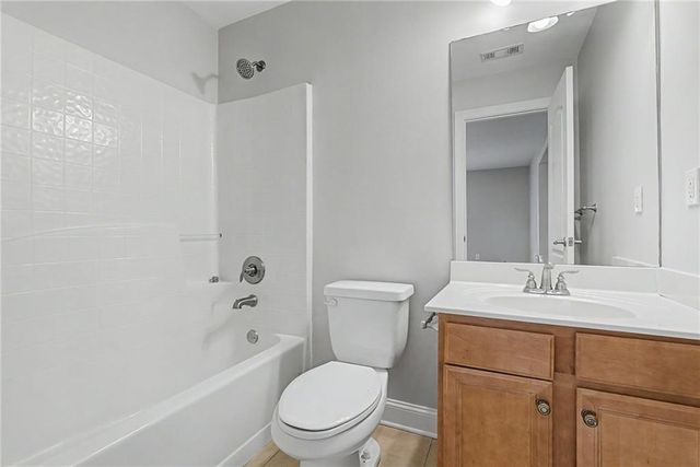 328 Thistlewood Run, Mcdonough, GA 30252