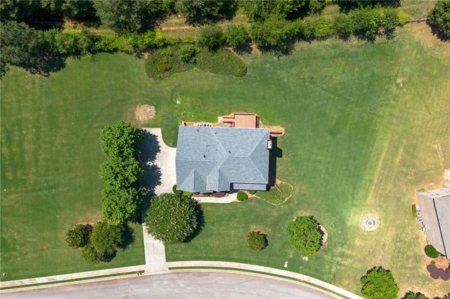 328 Thistlewood Run, Mcdonough, GA 30252
