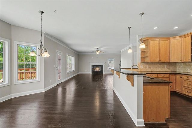 328 Thistlewood Run, Mcdonough, GA 30252