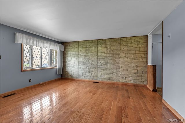 220 Ansley Court, West Seneca, NY 14224