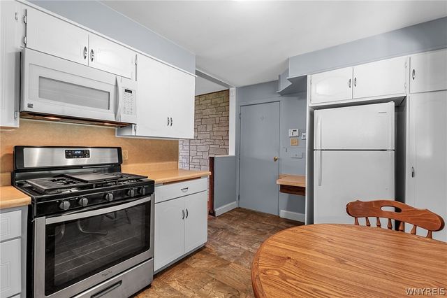 220 Ansley Court, West Seneca, NY 14224
