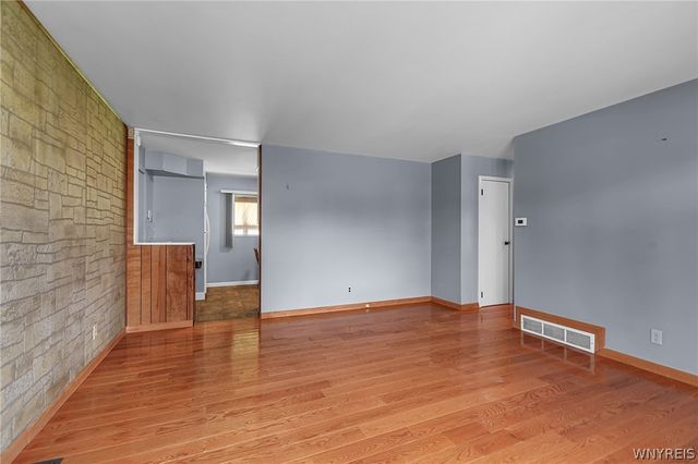 220 Ansley Court, West Seneca, NY 14224