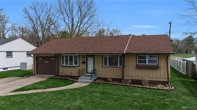 220 Ansley Court, West Seneca, NY 14224