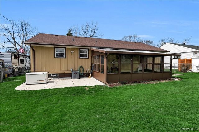 220 Ansley Court, West Seneca, NY 14224