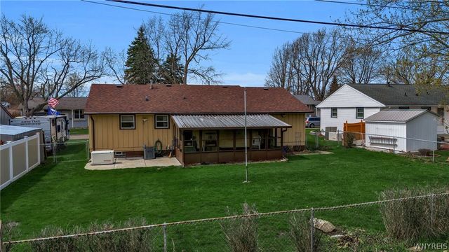 220 Ansley Court, West Seneca, NY 14224