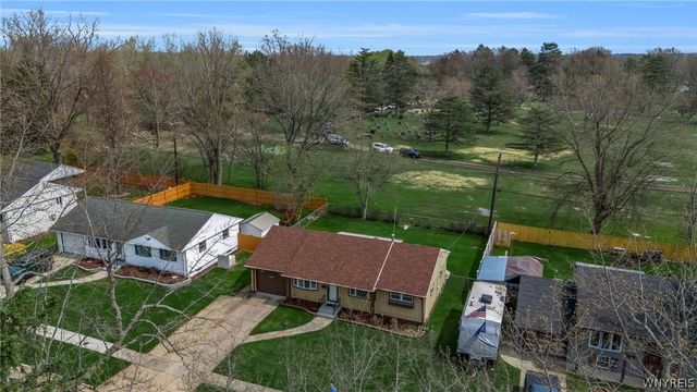 220 Ansley Court, West Seneca, NY 14224
