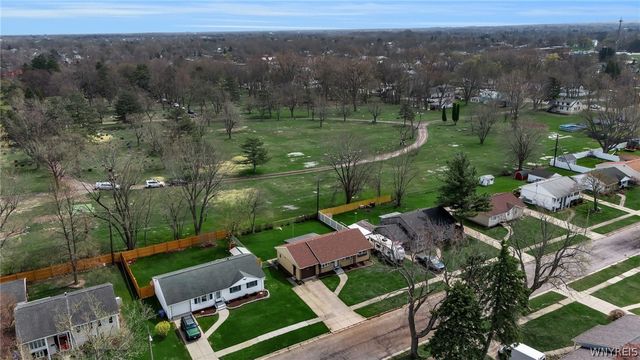 220 Ansley Court, West Seneca, NY 14224