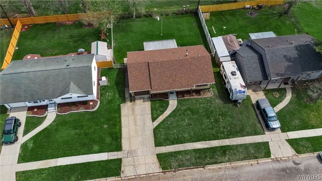 220 Ansley Court, West Seneca, NY 14224