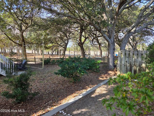 300 Spencer Farlow Drive F, Carolina Beach, NC 28428