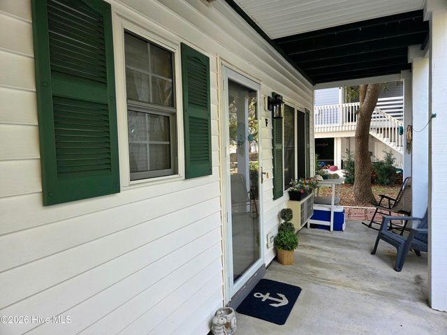 300 Spencer Farlow Drive F, Carolina Beach, NC 28428