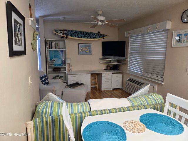 300 Spencer Farlow Drive F, Carolina Beach, NC 28428