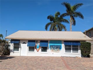217 Miramar ST, Fort Myers Beach, FL 33931