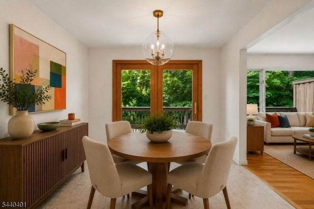 22 Village Green Ct, South Orange Village Twp., NJ 07079