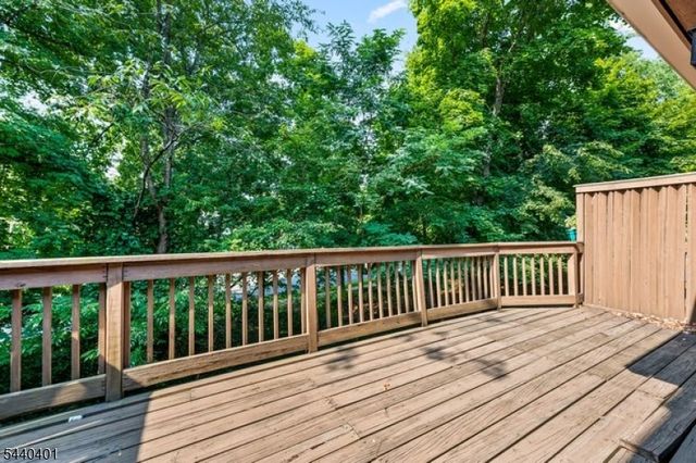 22 Village Green Ct, South Orange Village Twp., NJ 07079