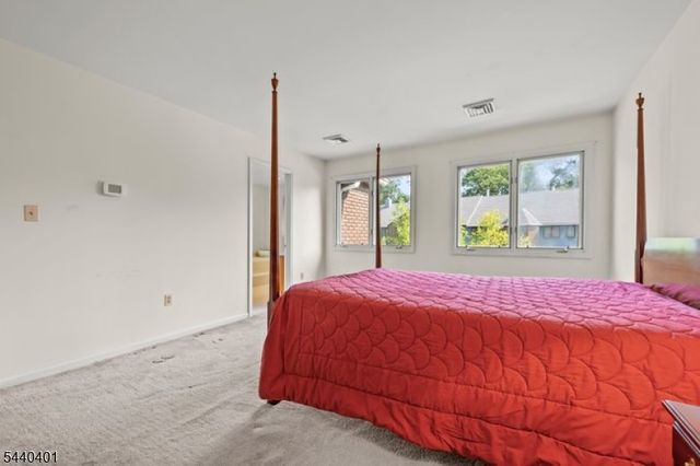 22 Village Green Ct, South Orange Village Twp., NJ 07079