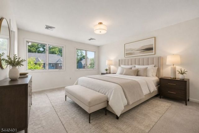 22 Village Green Ct, South Orange Village Twp., NJ 07079