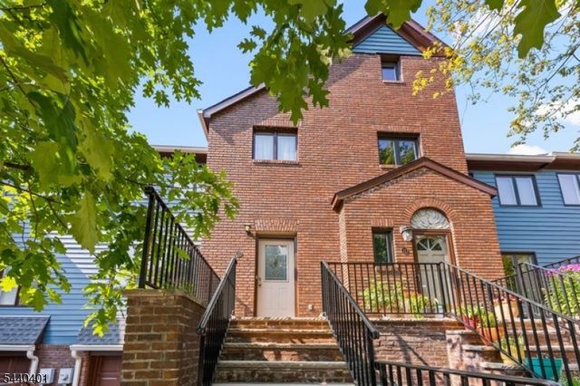 22 Village Green Ct, South Orange Village Twp., NJ 07079
