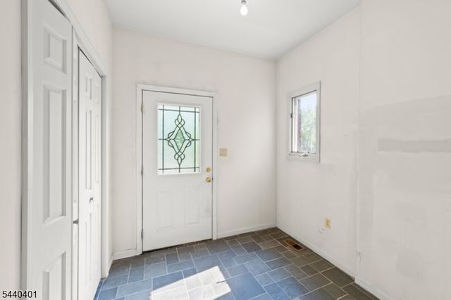 22 Village Green Ct, South Orange Village Twp., NJ 07079
