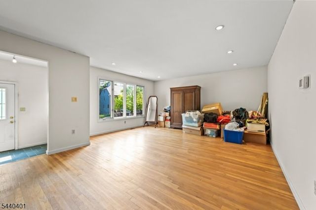 22 Village Green Ct, South Orange Village Twp., NJ 07079