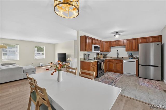 807 Gaillard Court, Ballwin, MO 63011