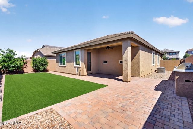 261 W PINNACLE RIDGE Drive, San Tan Valley, AZ 85140