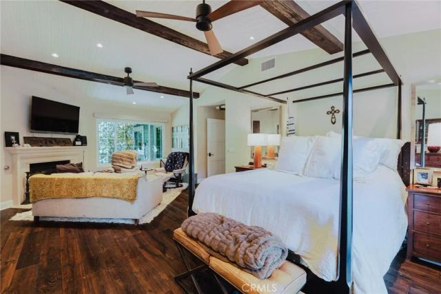 24713 Choke Cherry Lane, Newhall, CA 91321