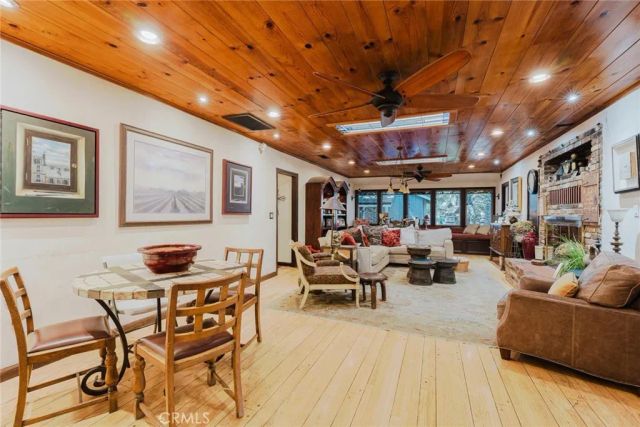 24713 Choke Cherry Lane, Newhall, CA 91321