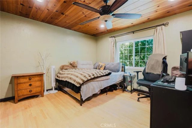 24713 Choke Cherry Lane, Newhall, CA 91321