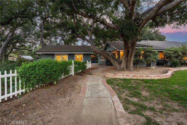 24713 Choke Cherry Lane, Newhall, CA 91321
