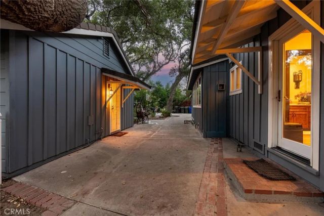 24713 Choke Cherry Lane, Newhall, CA 91321