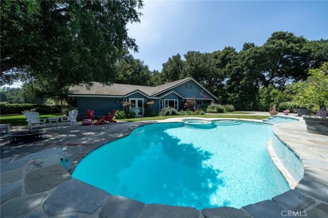 24713 Choke Cherry Lane, Newhall, CA 91321